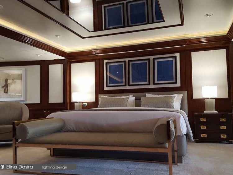 Chakra Yacht 17